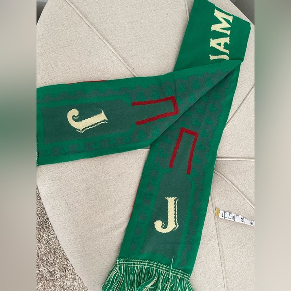 Jameson holiday scarf - Picture 4 of 4